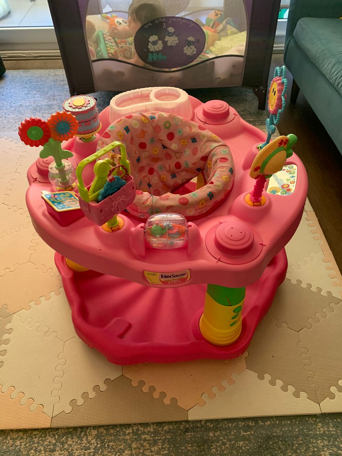 (#PG3144) Saltarina estación de juego. Marca Evenflo