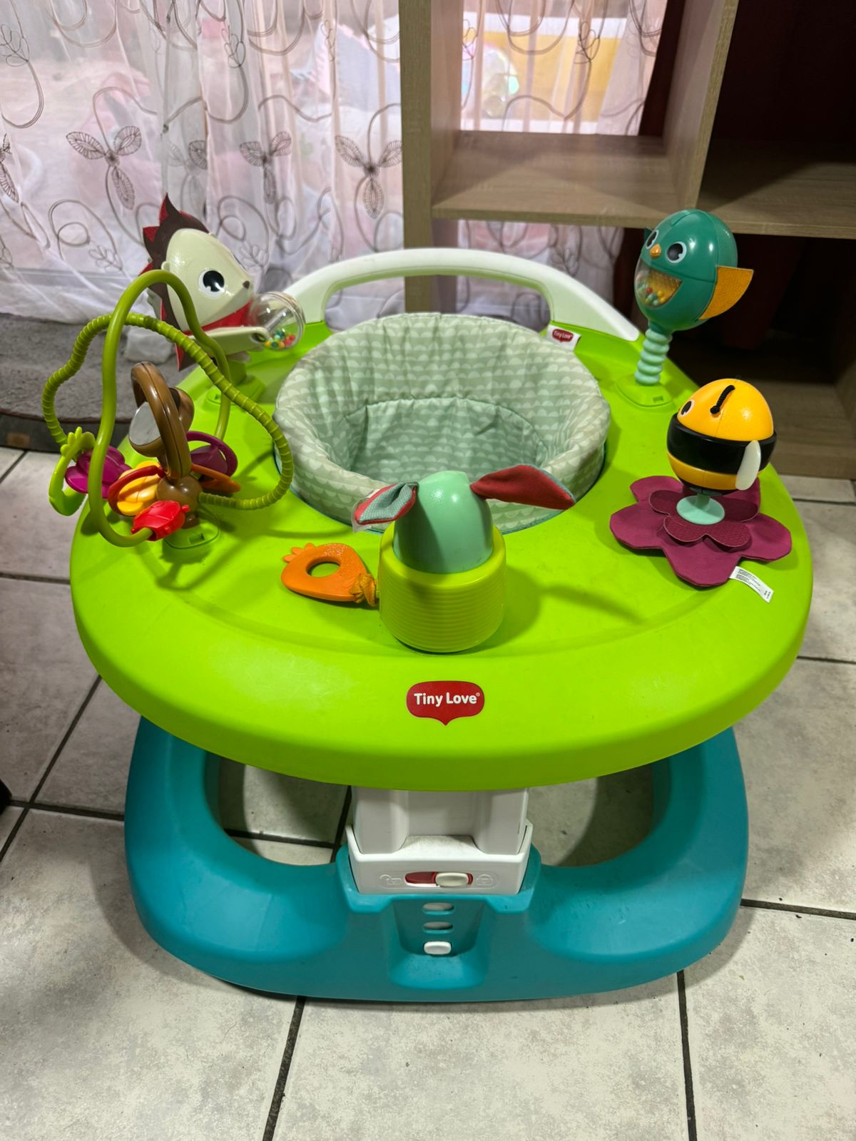 (#PG3160) Centro de actividades 4 en 1 Grow Mobile y Andador. Marca Tiny Love