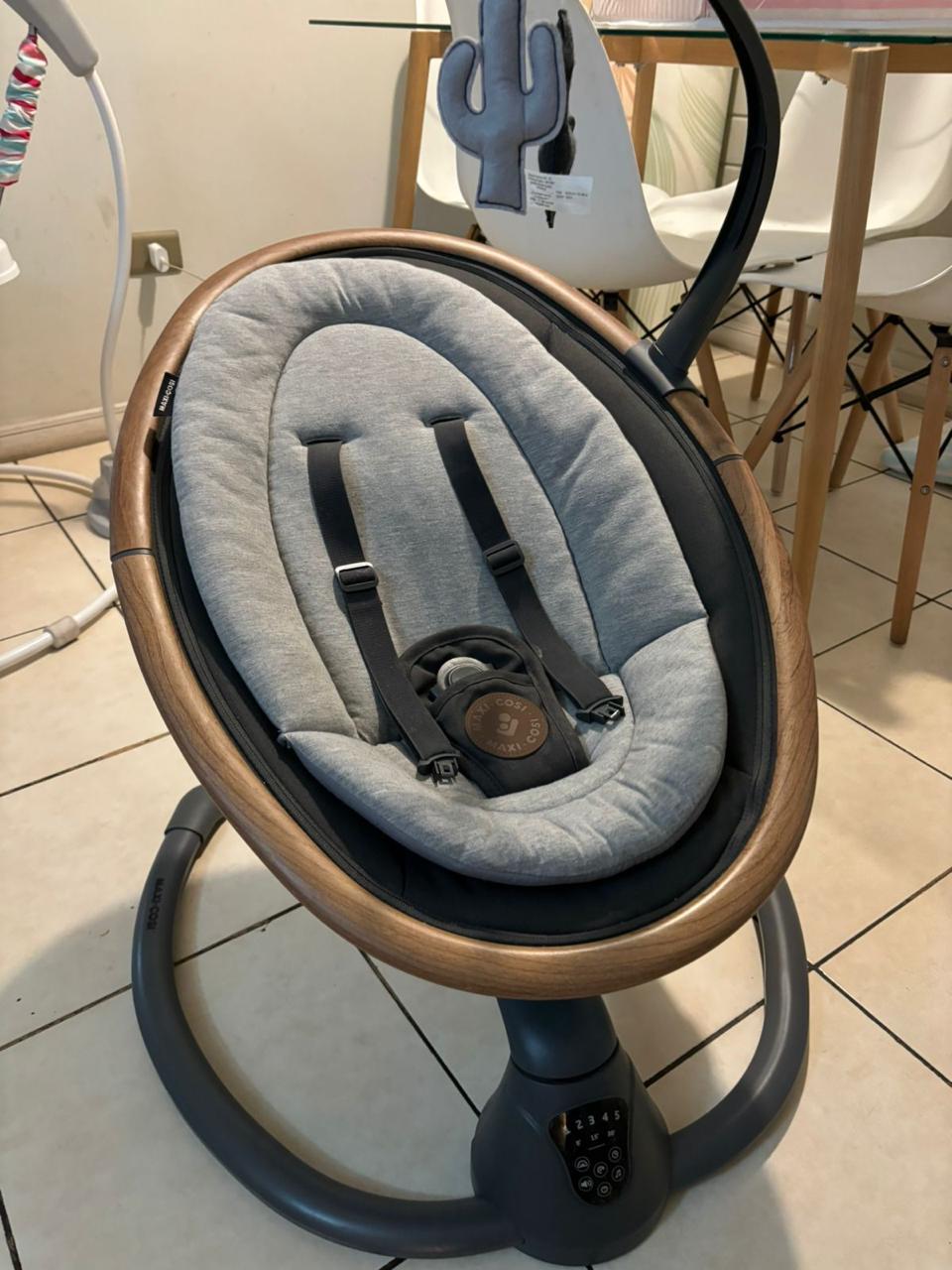 (#PG3181) Mecedora. Marca Maxi Cosi