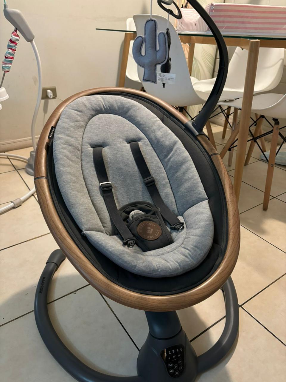 (#PG3181) Mecedora. Marca Maxi Cosi