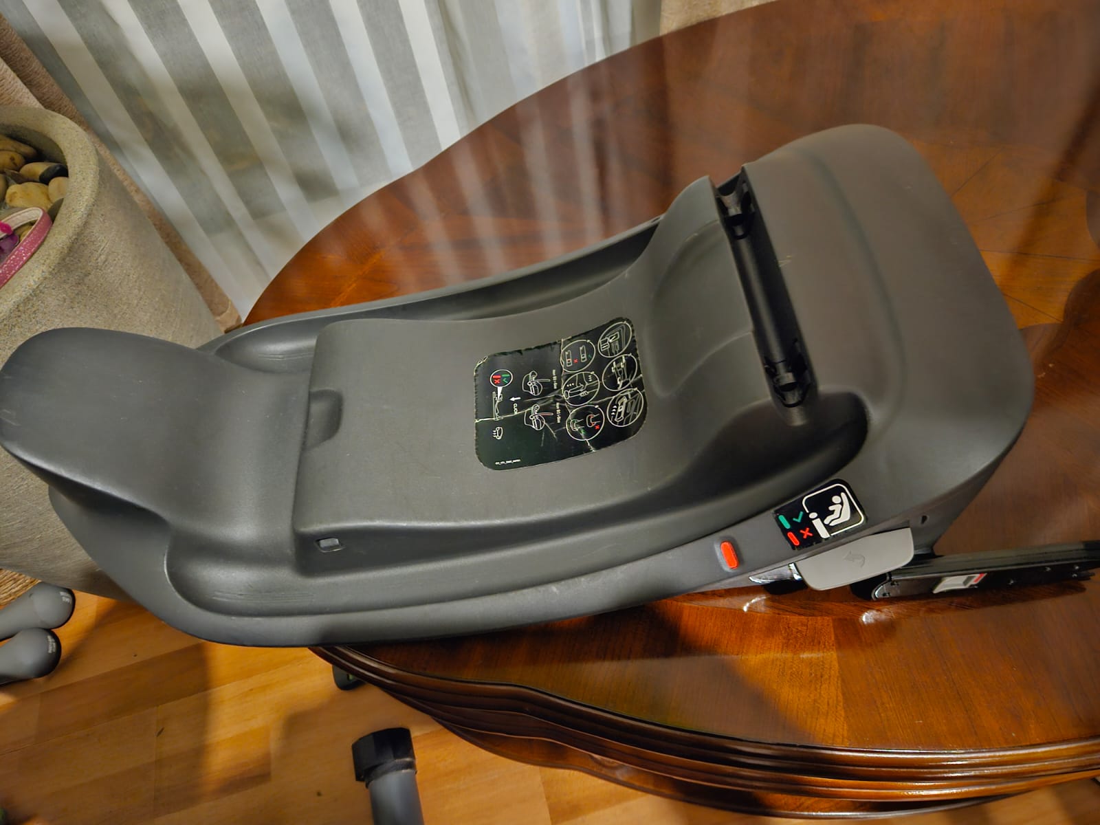 (#PG3198) Silla nido Aton B2 con base isofix. Marca Cybex