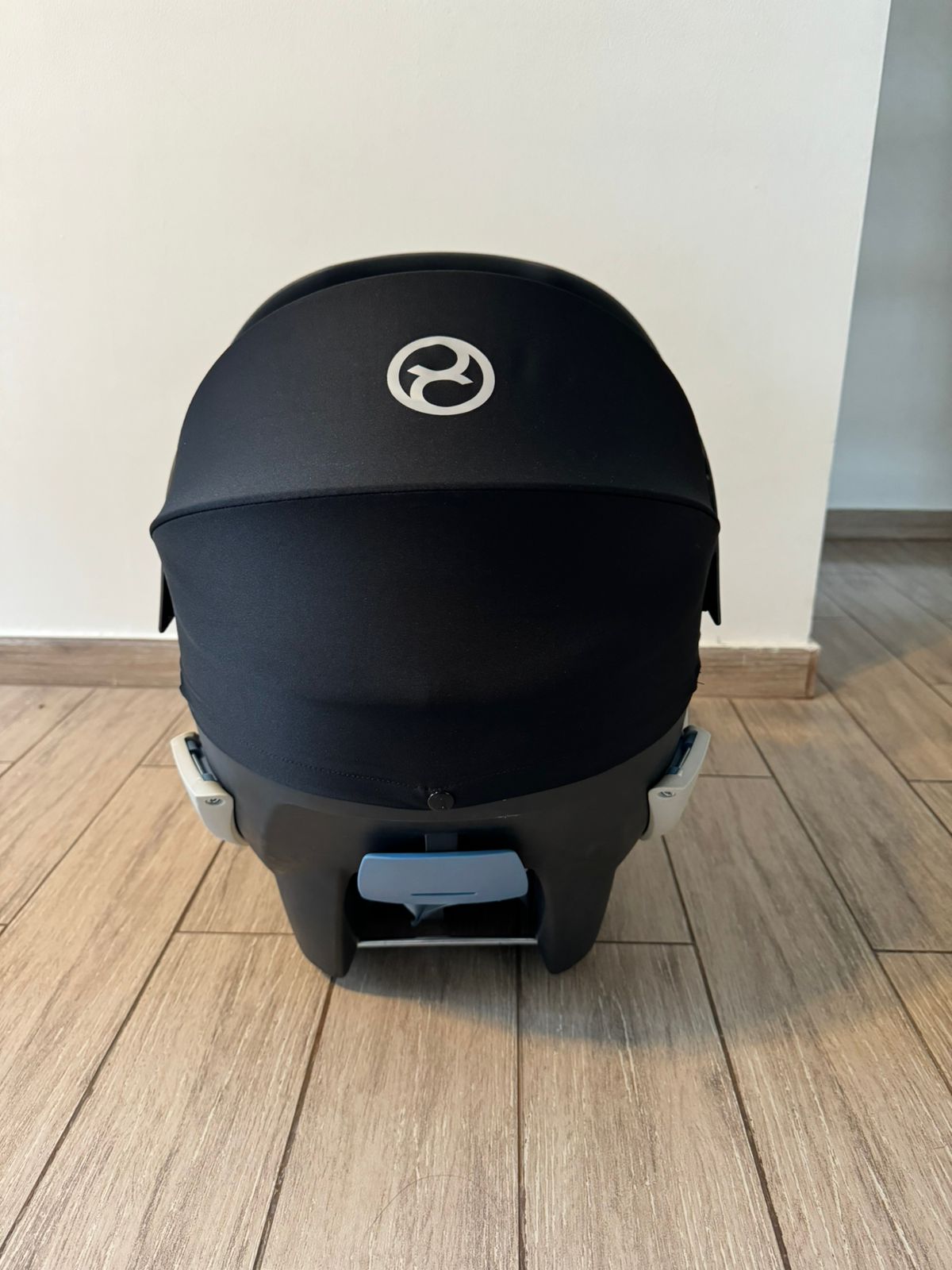 (#PG3207) Silla nido Aton 5 + Base 2 Isofix. Marca Cybex