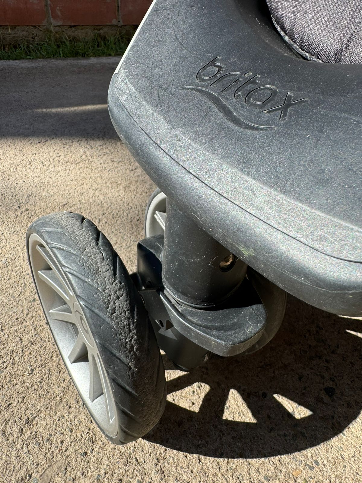 (#PG3211) Coche B-Lively. Marca Britax