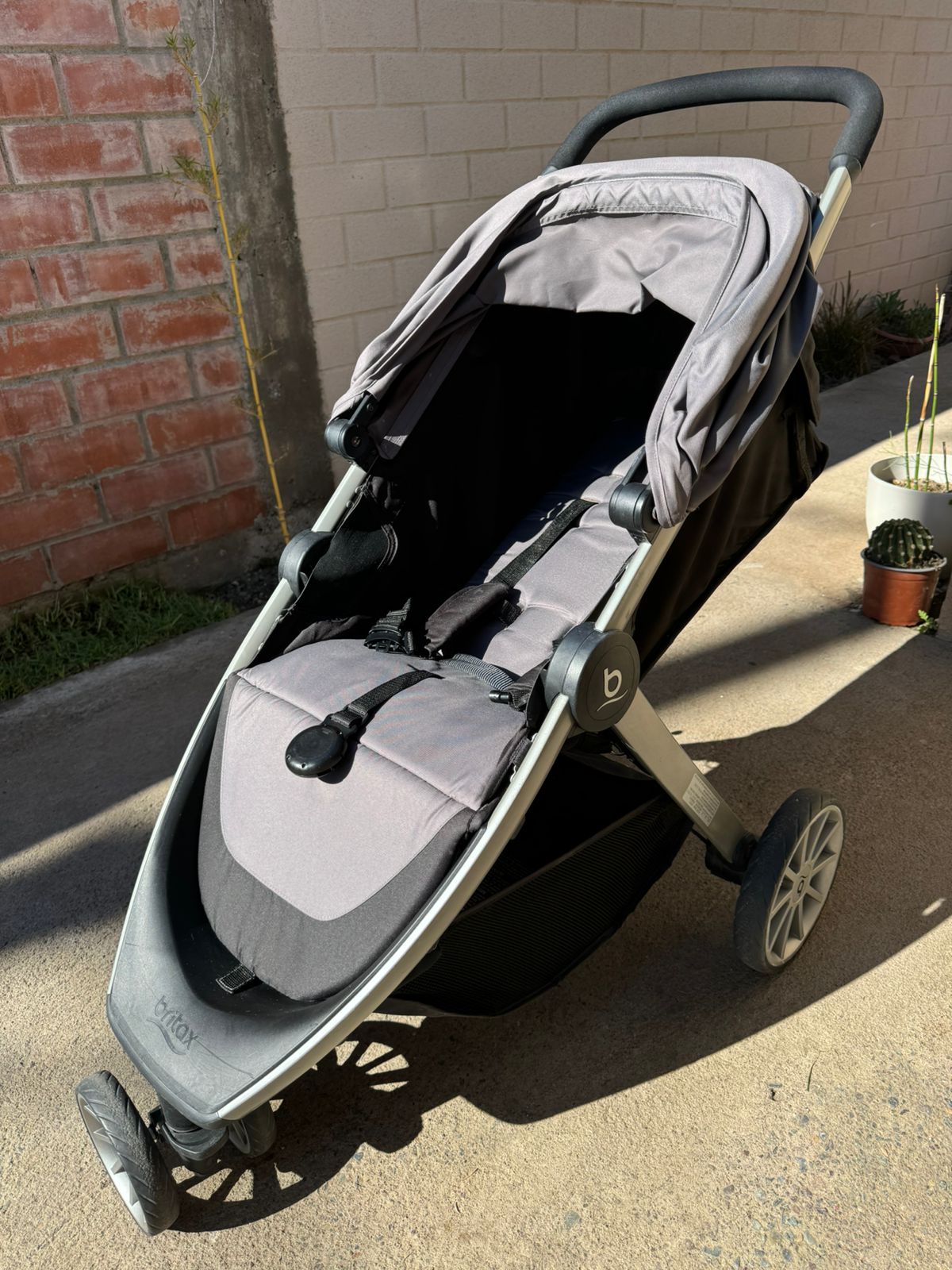 (#PG3211) Coche B-Lively. Marca Britax