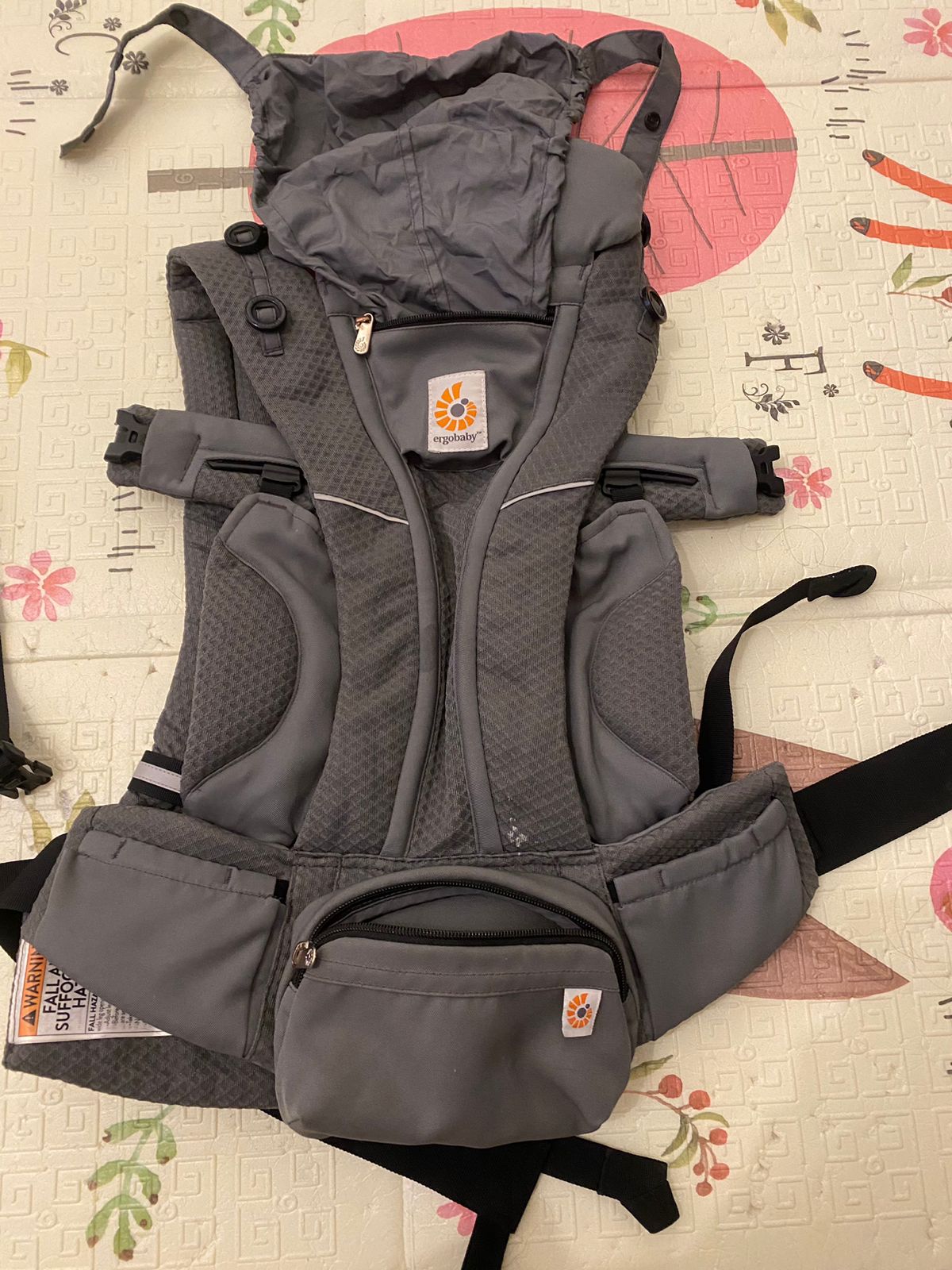 (#PG3221) Mochila de porteo. Marca Ergobaby