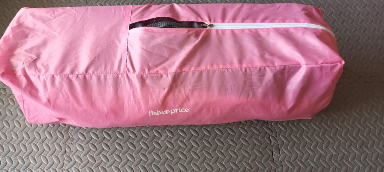 (#PG3227) Cuna Pack & Play con mudador y pañalera. Marca Fisher Price