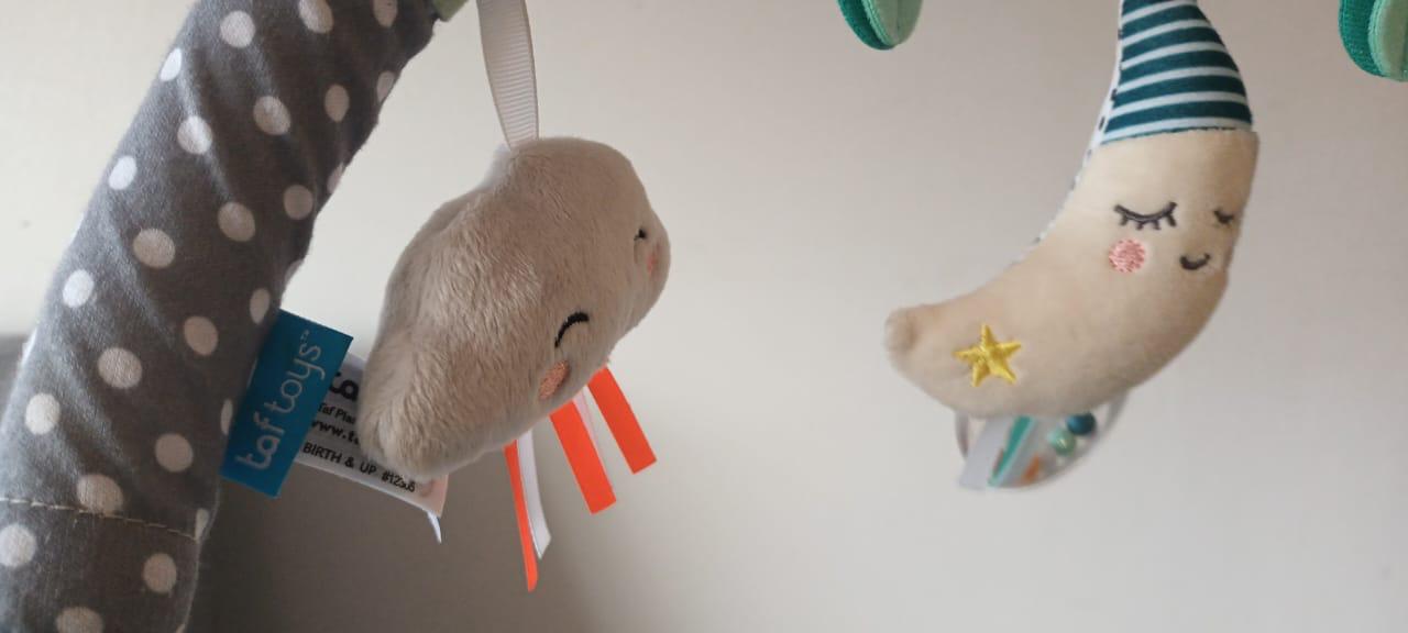 (#PG3232) Arco con sonido luna. Marca Taf Toys