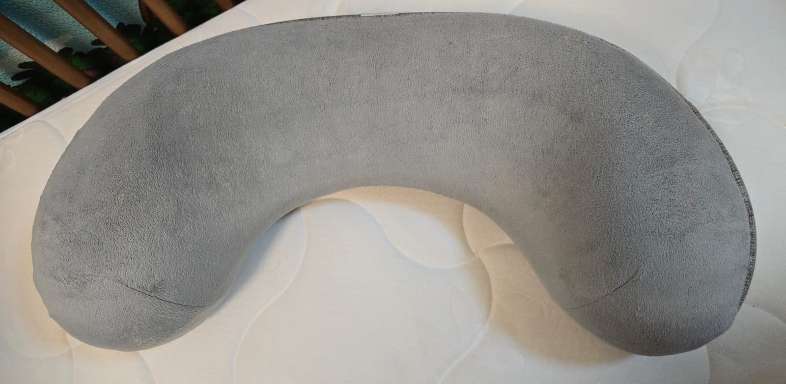 (#PG3235) Almohada/ Cojín de lactancia. Marca Ergobaby