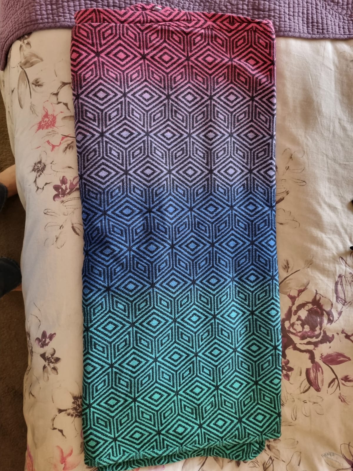 (#PG3275) Fular Dark Aurora Cube. Marca Little Frog