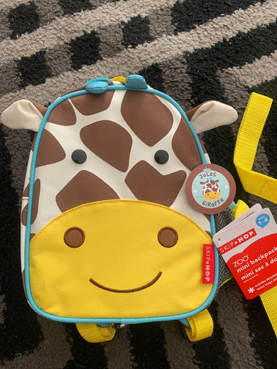 (#PG3283) Mochila Mini Backpack 1-4. Marca Skip Hop
