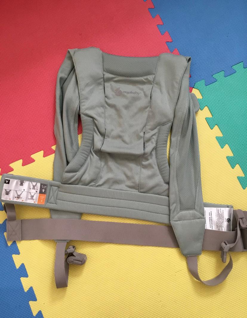 (#PG3286) Portabebé. Marca Ergobaby