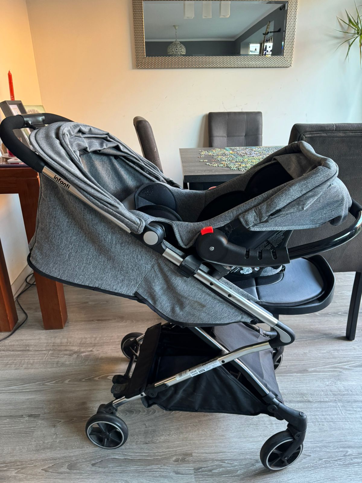 (#PG3309) Coche Legend Grey. Marca Infanti