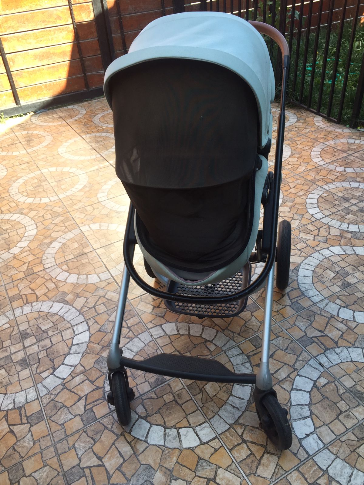 (#PG3363) Coche Lila. Marca Maxi Cosi