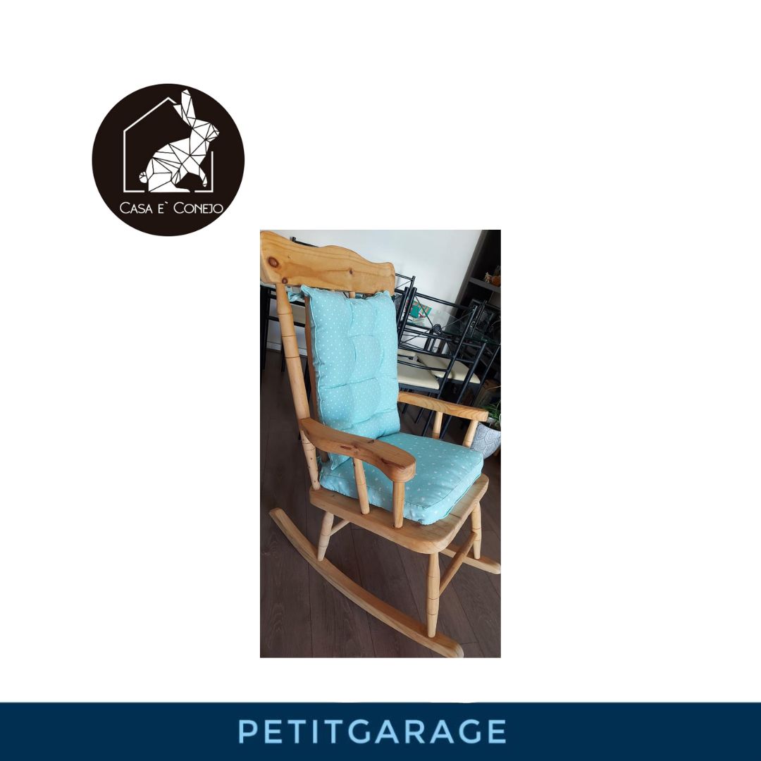 (#PG3371) Silla mecedora de Madera. Marca Casa E’Conejo