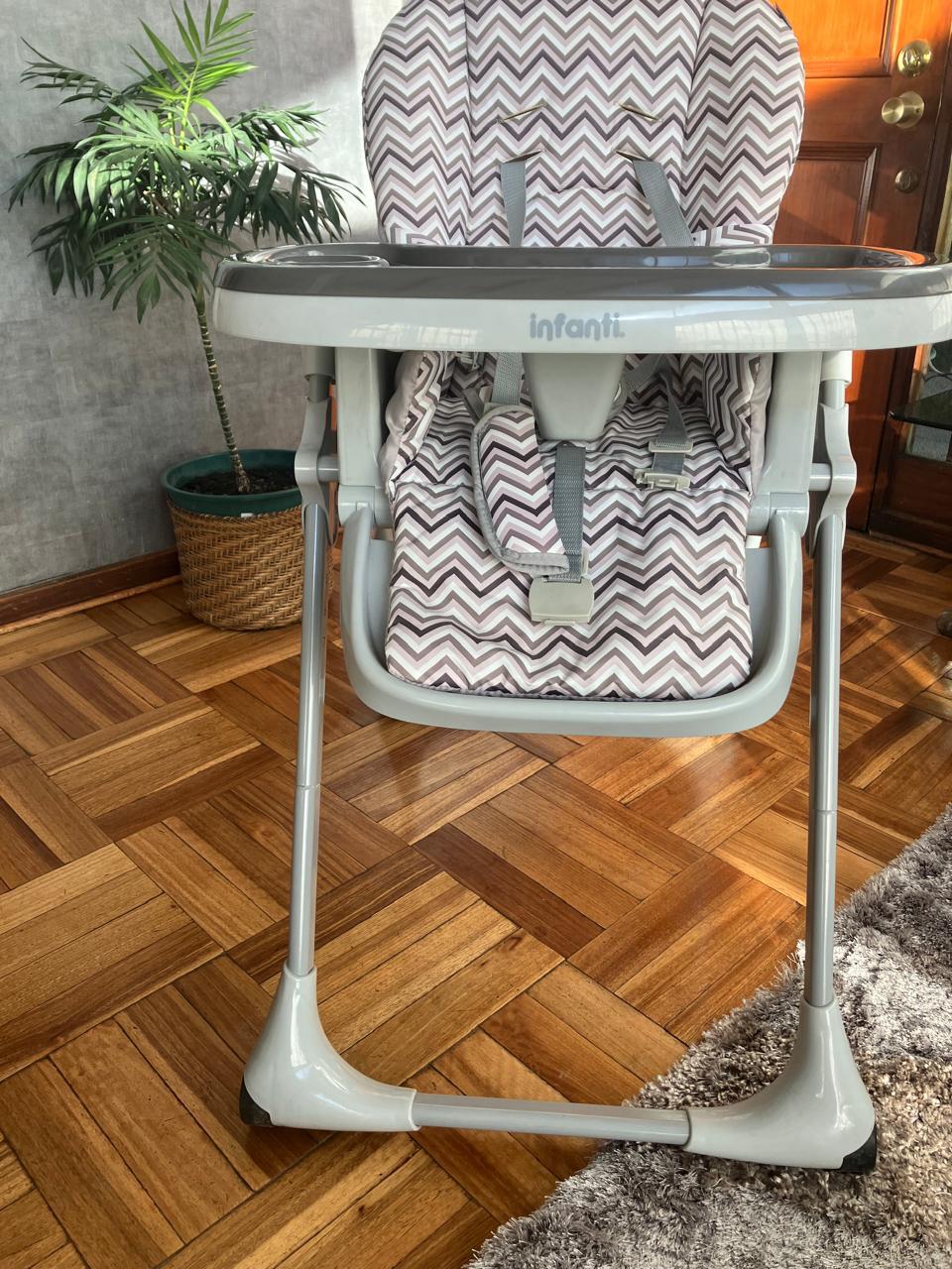 (#PG3413) Silla para comer. Marca Infanti