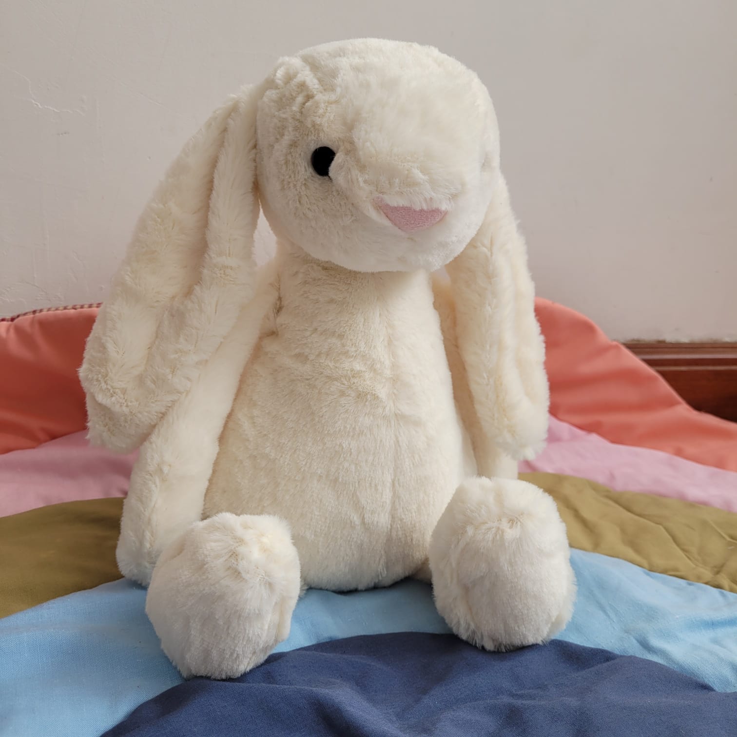 (#PG3424) Playmat arcoíris + Peluche conejo. Marca Minimiu y Fashion Toys