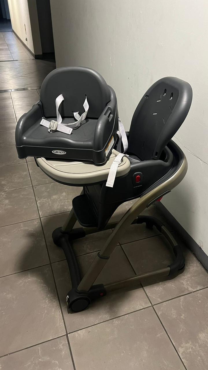(#PG3447) Silla de comer 6 en 1 . Marca Graco