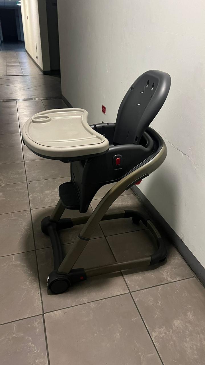 (#PG3447) Silla de comer 6 en 1 . Marca Graco