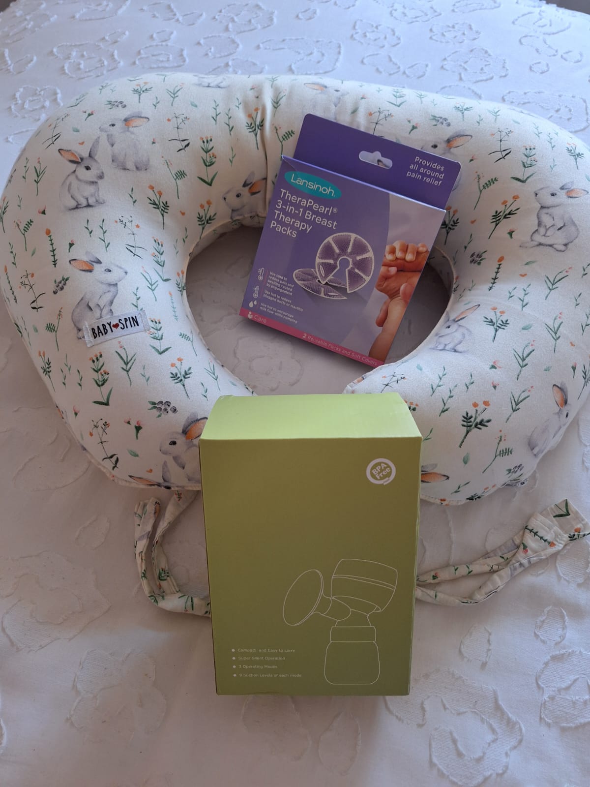 (#PG3473) Cojín de lactancia + Extractor portátil USB + Compresas calor/frío. Marca BabySpin, Lansinoh y Genérica