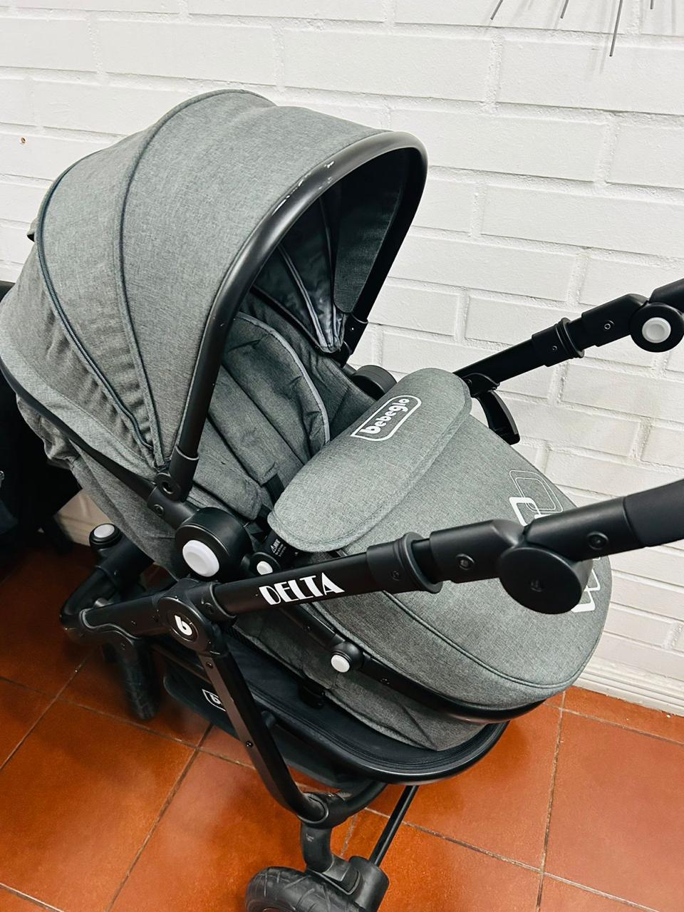 (#PG3477) Coche Travel System Delta. Marca Bebeglo