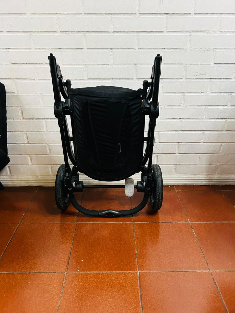 (#PG3477) Coche Travel System Delta. Marca Bebeglo