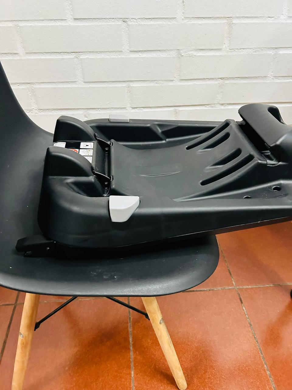 (#PG3477) Coche Travel System Delta. Marca Bebeglo