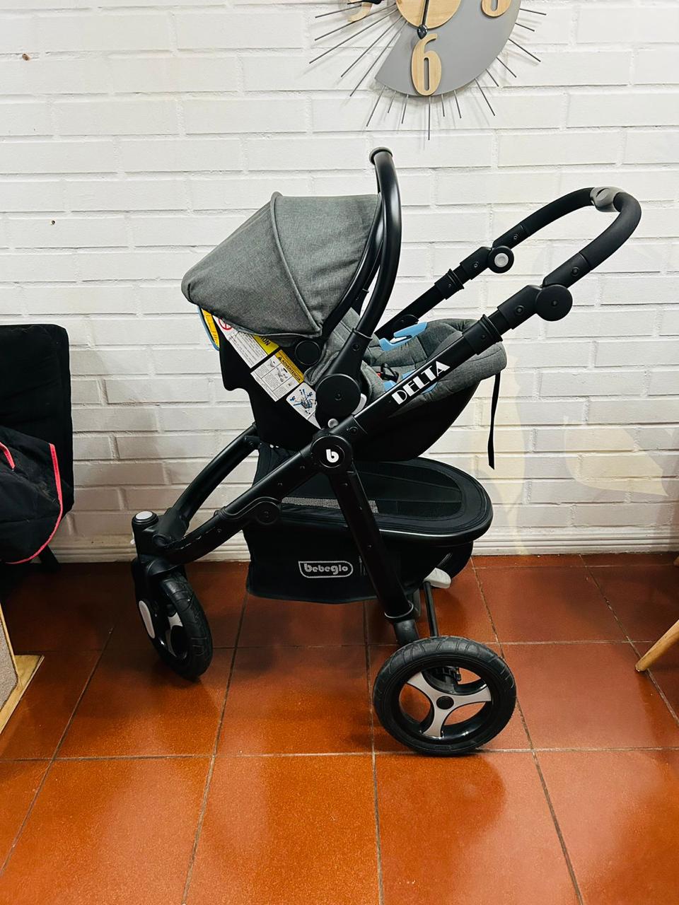 (#PG3477) Coche Travel System Delta. Marca Bebeglo