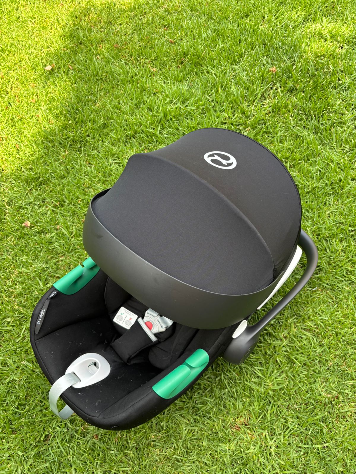 (#PG4350) Silla de auto modelo Aton B2 + Base One + Adaptadores para coches Cybex y GB. Marca Cybex