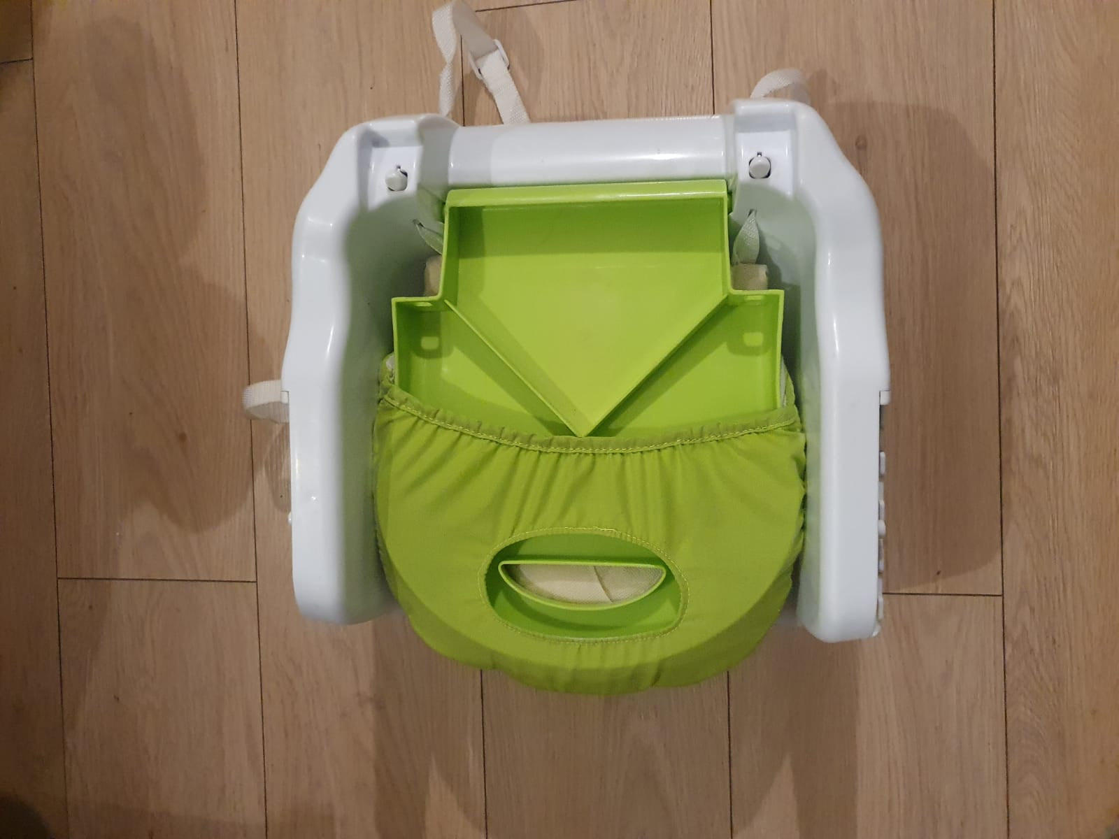 (#PG4348) Silla de comer portátil modelo Foods Up. Marca Infanti