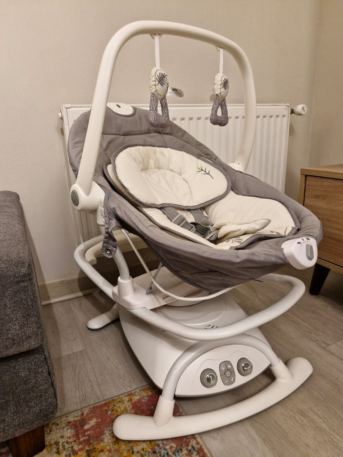 (#PG4637) Mecedora modelo Sansa 2 en 1. Marca Joie