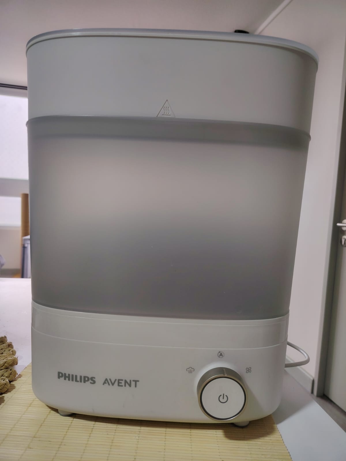 (#PG4954) Esterilizador y secador de mamaderas. Marca Philips Avent