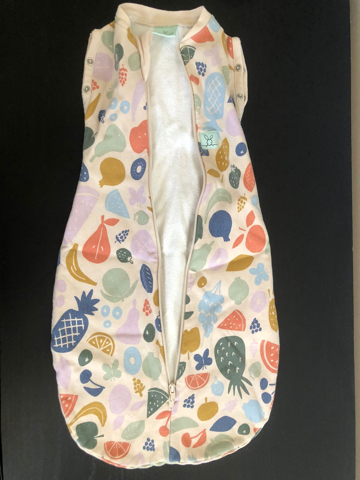 (#PG5267) Saquito de dormir modelo Fruit Salad. Marca Ergopouch