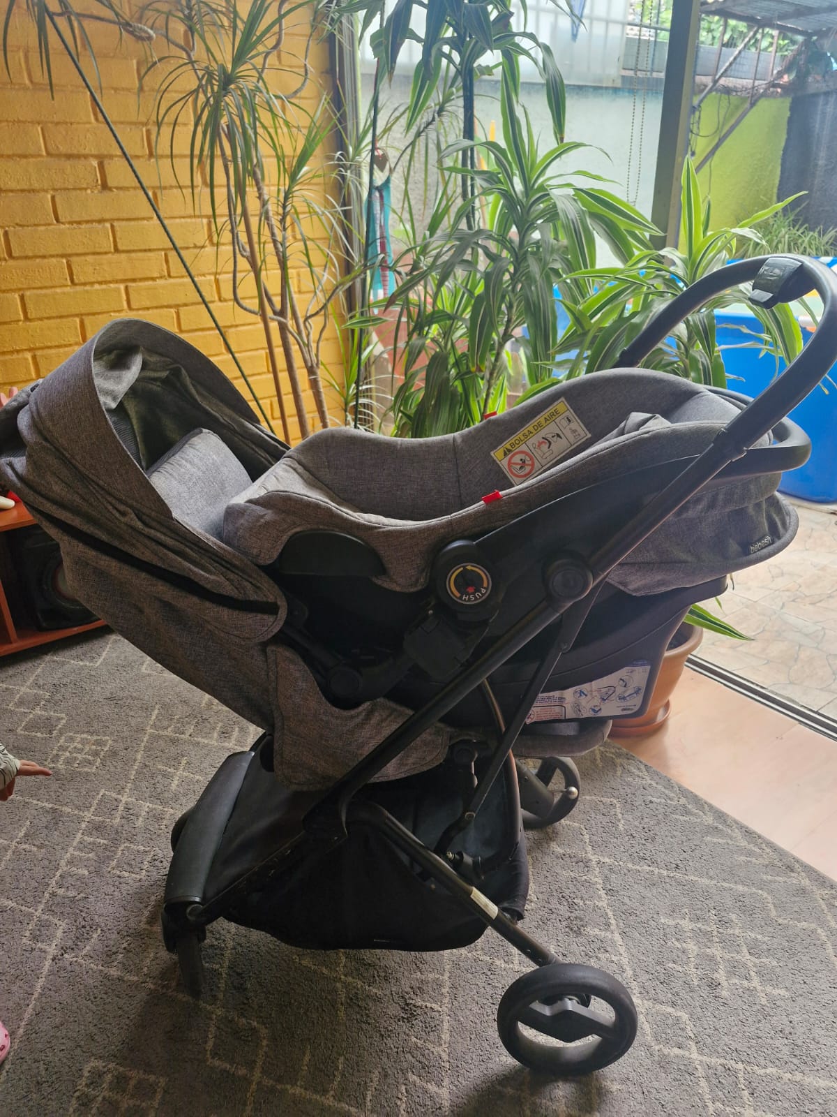 Coche travel system, modelo Swift 360 gris. Marca Bebesit. (#PG5509)