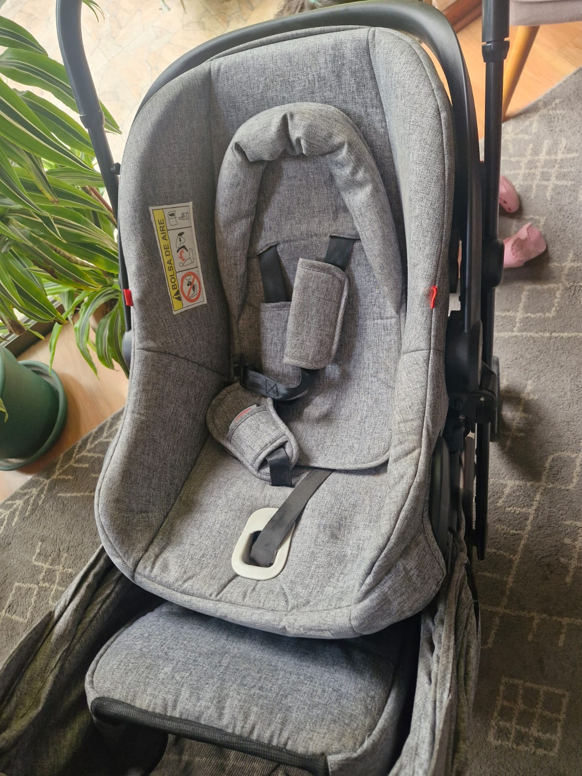 Coche travel system, modelo Swift 360 gris. Marca Bebesit. (#PG5509)