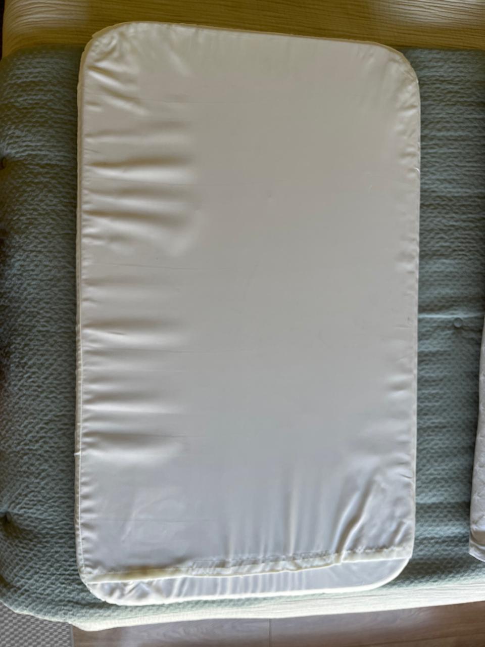 Cuna colecho + ropa de cuna. Marca Bebesit, Belcottone e Induvet (#PG5505)