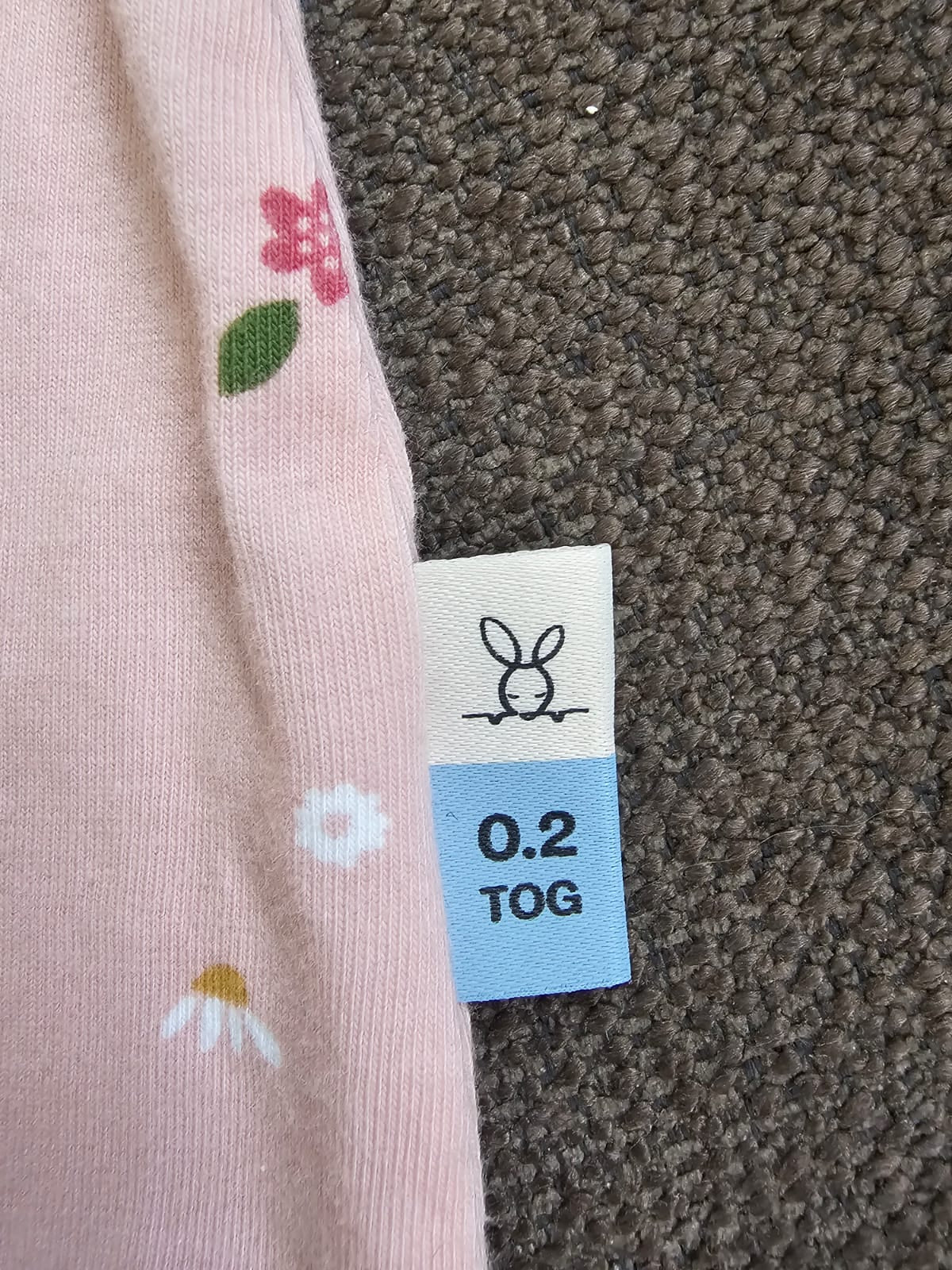 Saquito de dormir, cocoon swaddle bag, modelo Daisies, TOG 0.2. Marca Ergopouch (#PG5567)