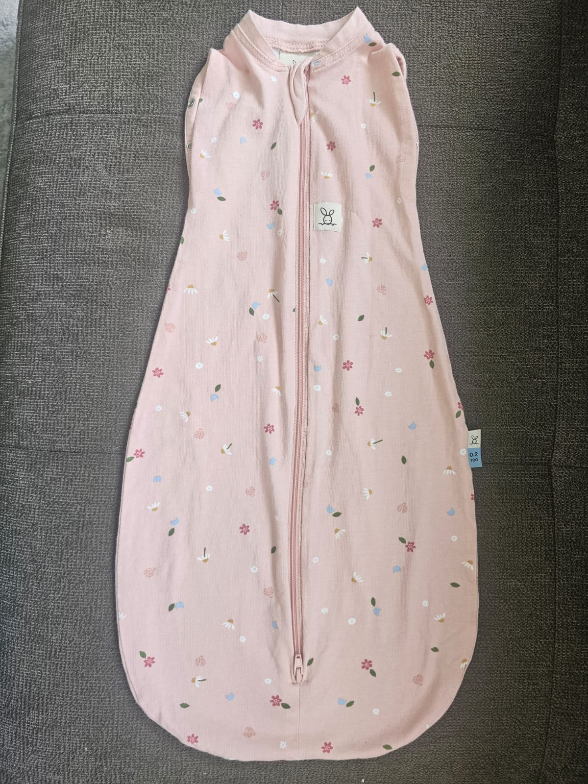 Saquito de dormir, cocoon swaddle bag, modelo Daisies, TOG 0.2. Marca Ergopouch (#PG5567)
