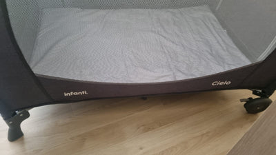 Cuna Pack and Play, modelo Cielo gris. Marca Infanti (#PG5679)