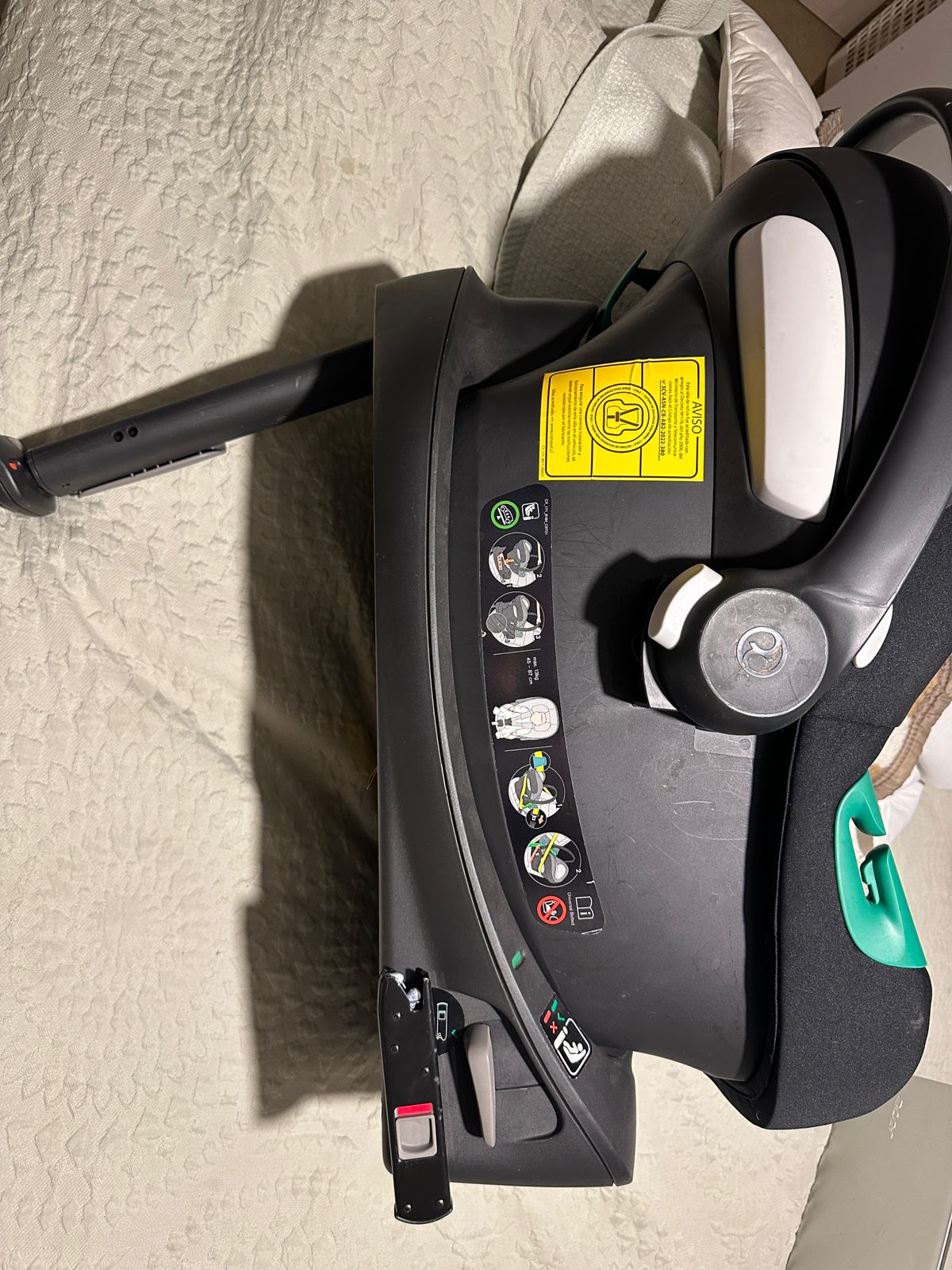 Silla de auto Nido Aton S2 + Base One i-Size, modelo negro. Marca Cybex (#PG5725)