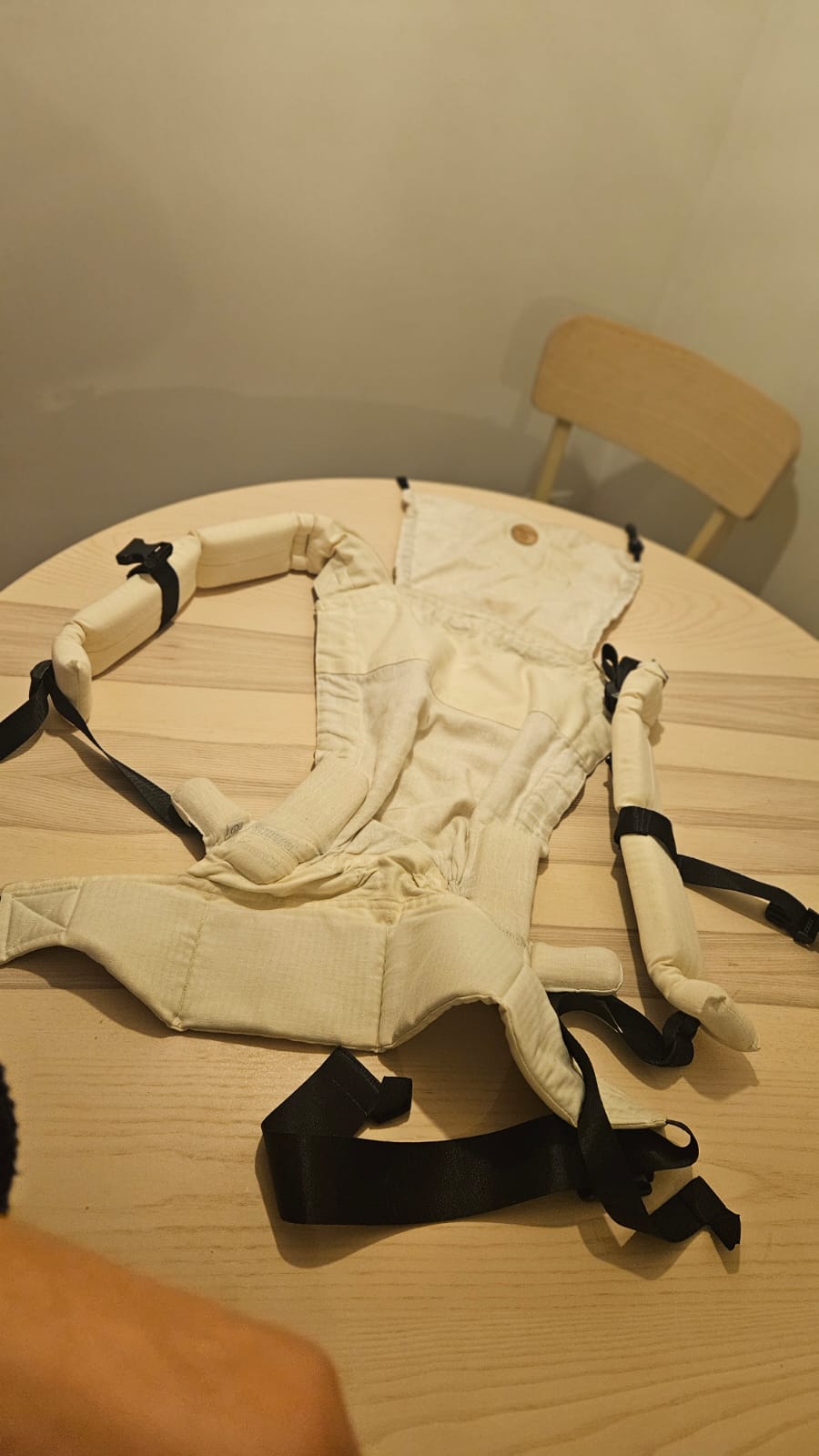 Mochila de porteo, modelo Ergo Premium Lino Beige. Marca Criemos (#PG5670)