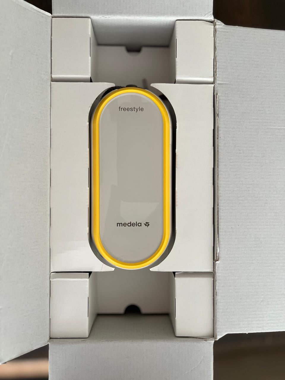 (#PG4381) Extractor de leche doble eléctrico modelo Freestyle Hands Free. Marca Medela