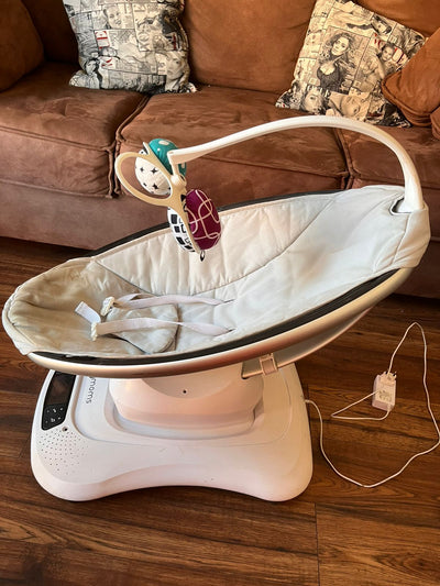 (#PG5276) Silla Mecedora modelo Mamaroo. Marca 4Moms