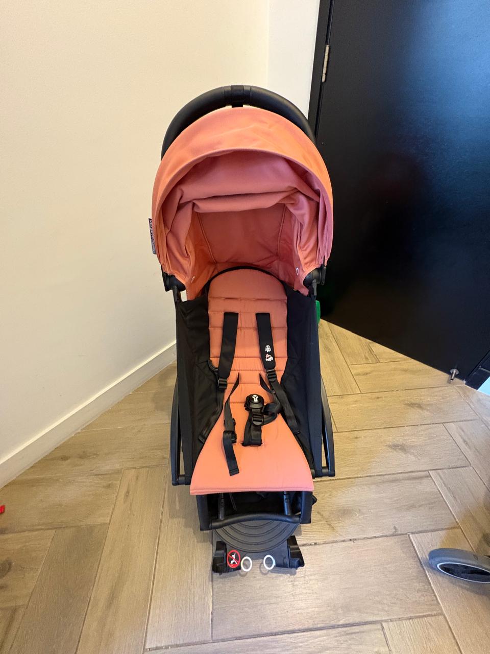 (#PG4230) Coche de paseo modelo Yoyo Connect. Marca Babyzen