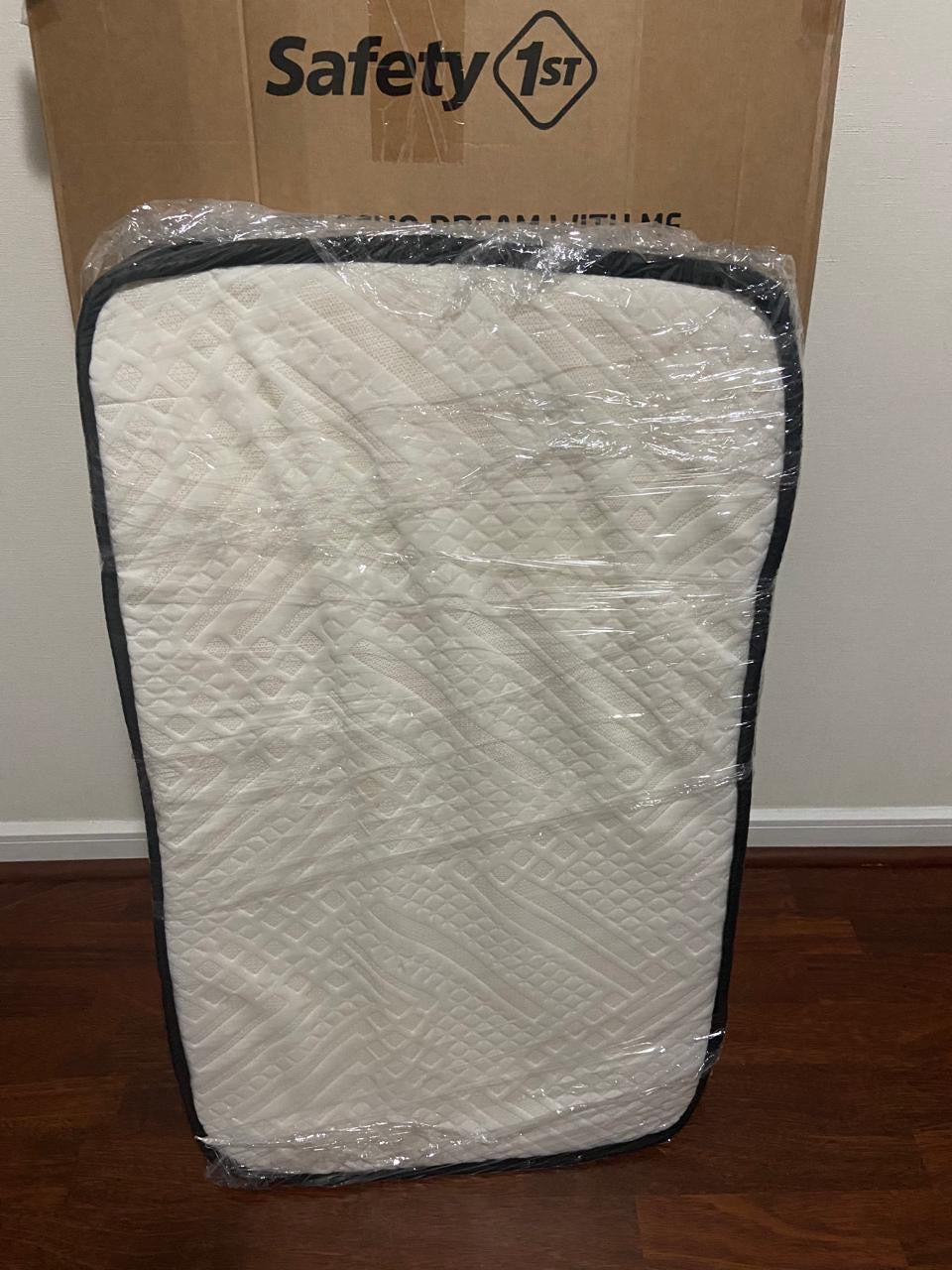 (#PG4380) Cuna colecho modelo Dream with Me + Colchón. Marca Safety 1st e Infanti