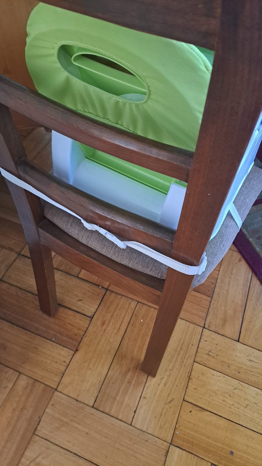 (#PG4467) Silla de comer portátil modelo Food up Green. Marca Infanti