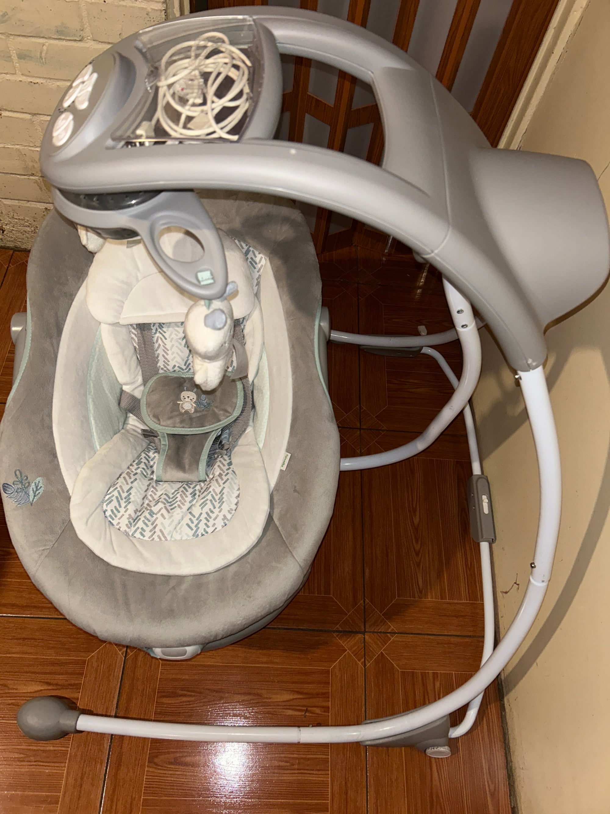 (#PG4605) Silla mecedora modelo Rocker. Marca Ingenuity