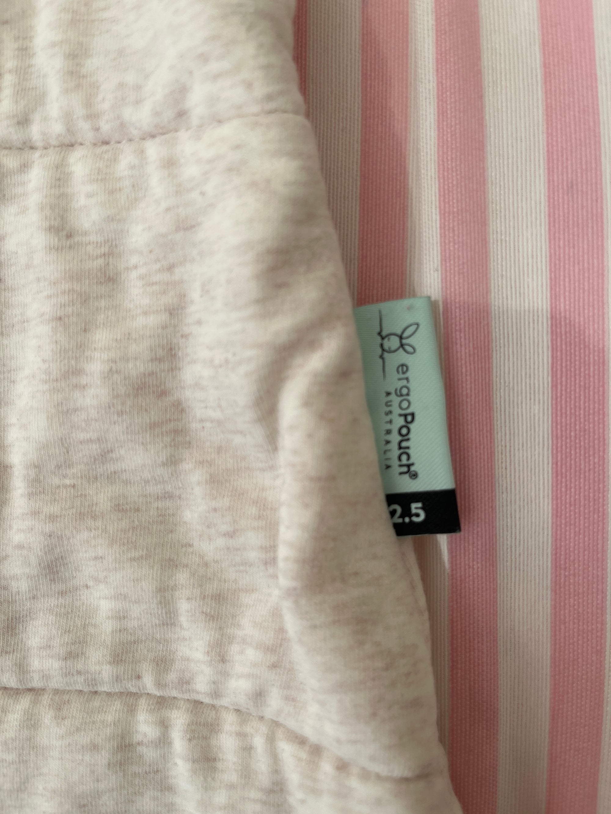 Saquito de dormir, modelo cocoon swaddle bag, 2.5 TOG. Marca Ergopouch (#PG5643)