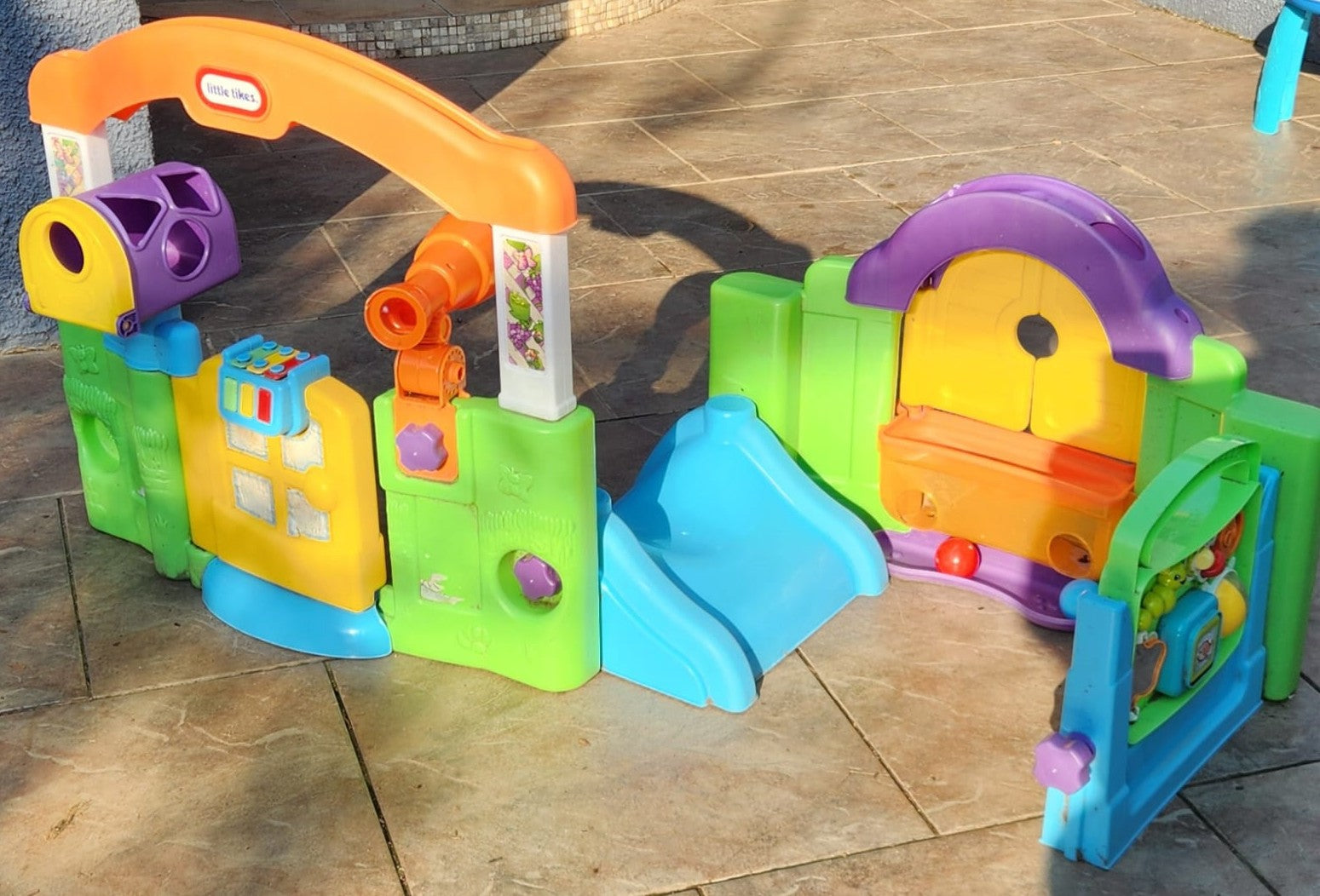 Centro de juegos Activity Garden. Marca Little Tikes (#PG5915)